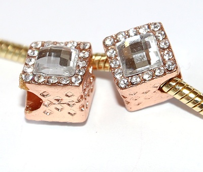 Korálek s velkým průvlekem Fashion Jewerly - Zlatá Dáma, Diamantová princezna, Unique Lady 2725